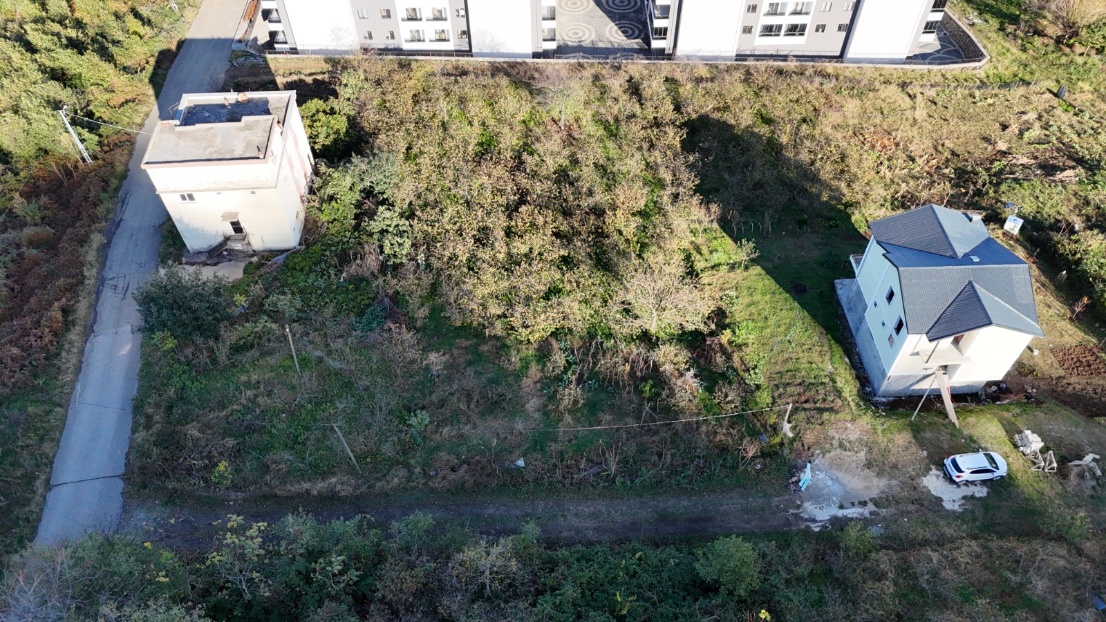 MABEL GAYRİMENKUL/ADACIKTA DENİZ MANZARALI 656M2 VİLLALIK ARSA